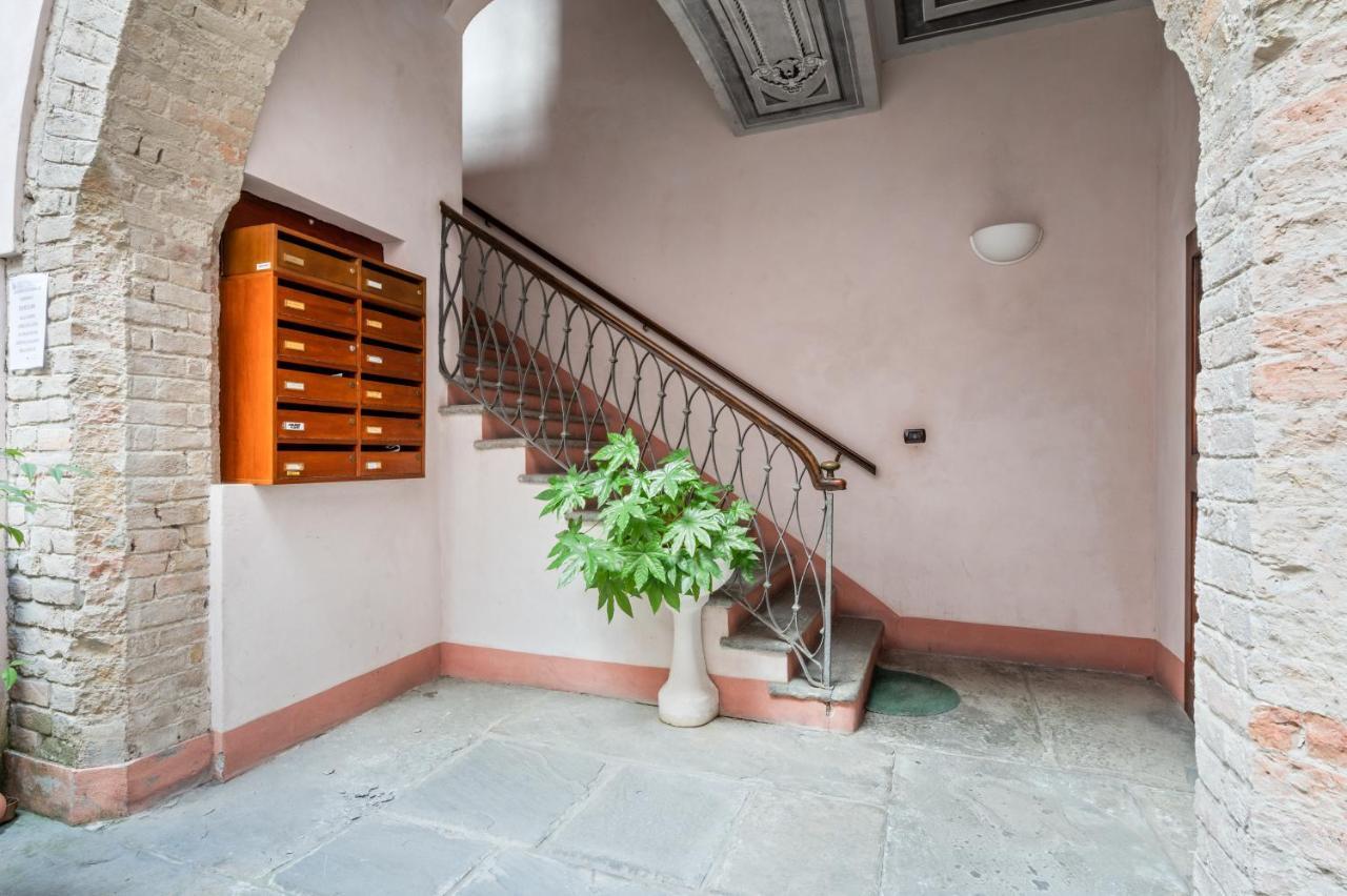 Palazzo Della Pilotta Roomy And Quiet Flat Apartment *