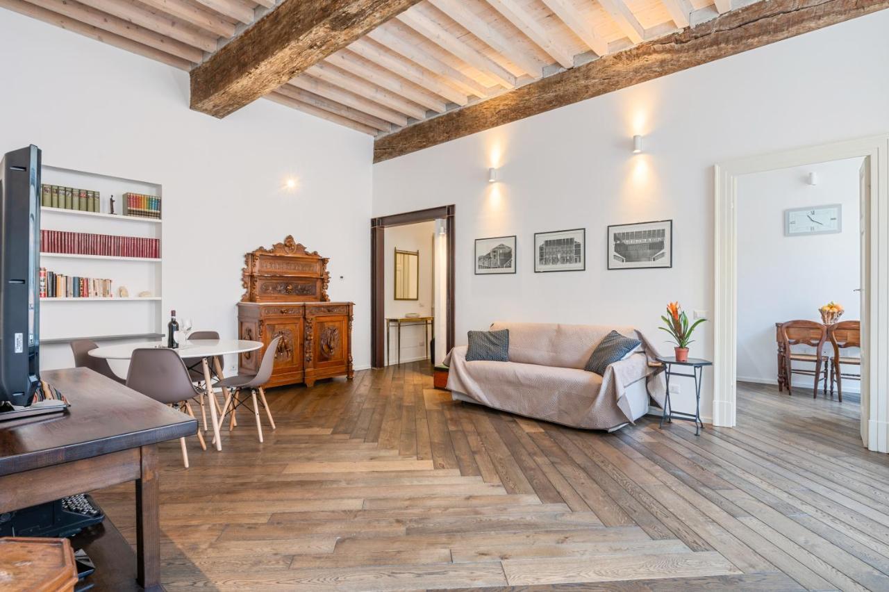 Palazzo Della Pilotta Roomy And Quiet Flat *