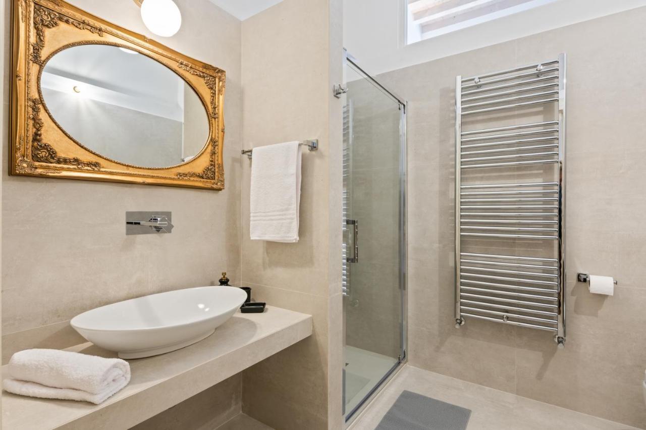Palazzo Della Pilotta Roomy And Quiet Flat Apartment