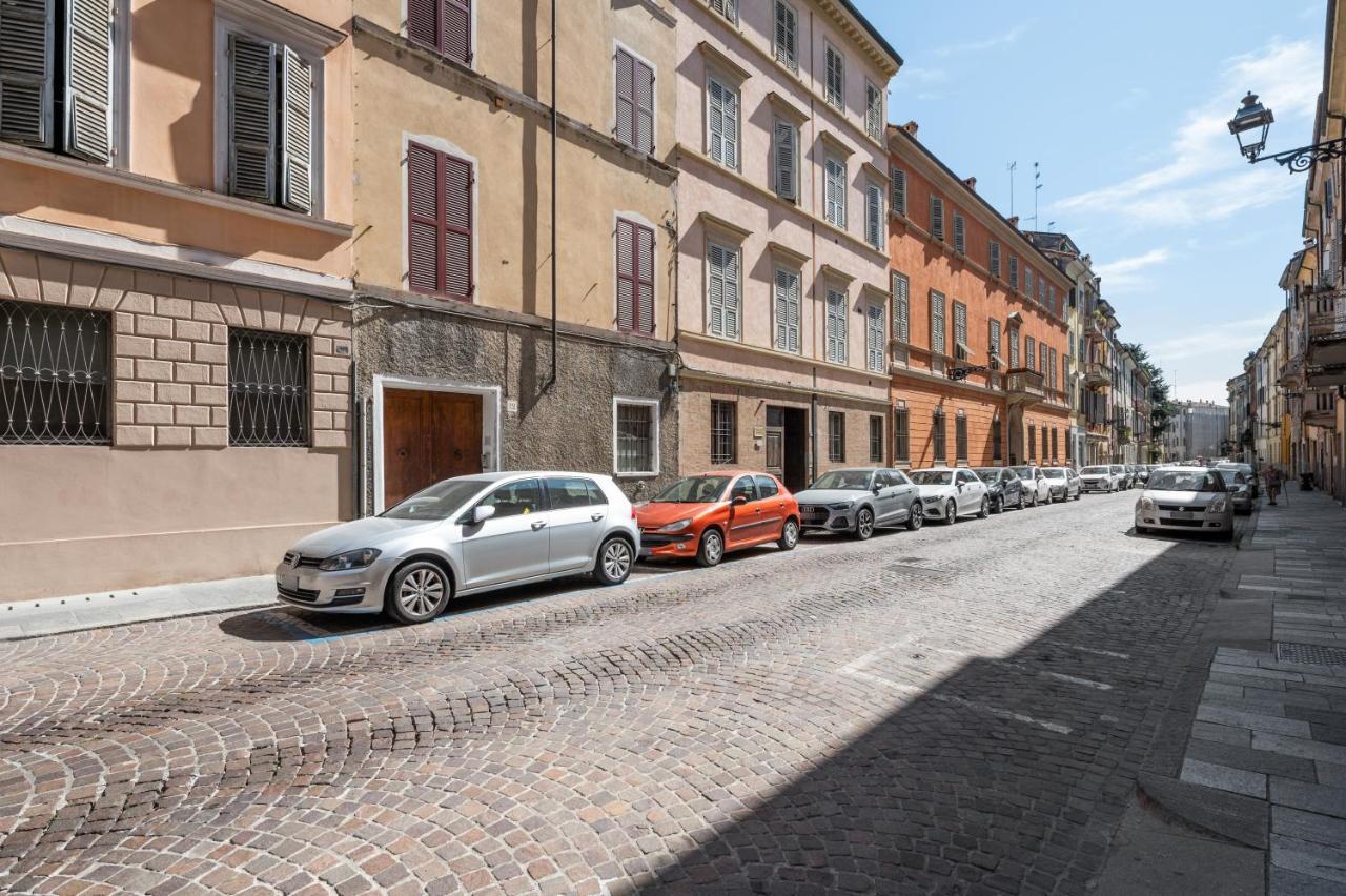 Palazzo Della Pilotta Roomy And Quiet Flat Parma