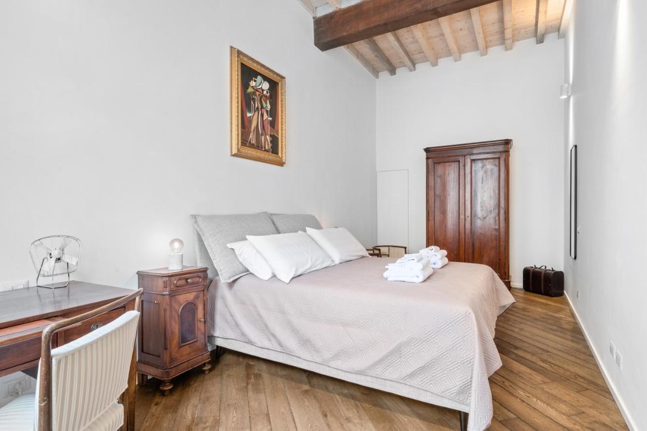 Palazzo Della Pilotta Roomy And Quiet Flat Appartement *