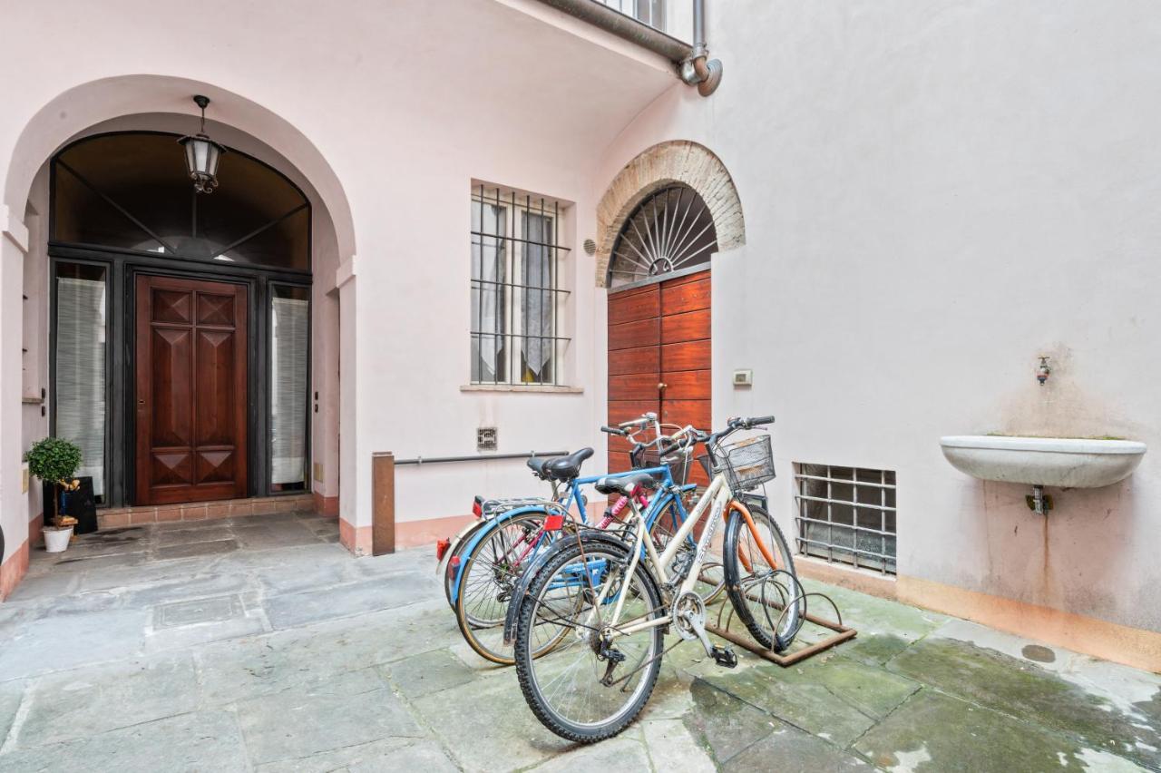 Palazzo Della Pilotta Roomy And Quiet Flat Appartement Parma